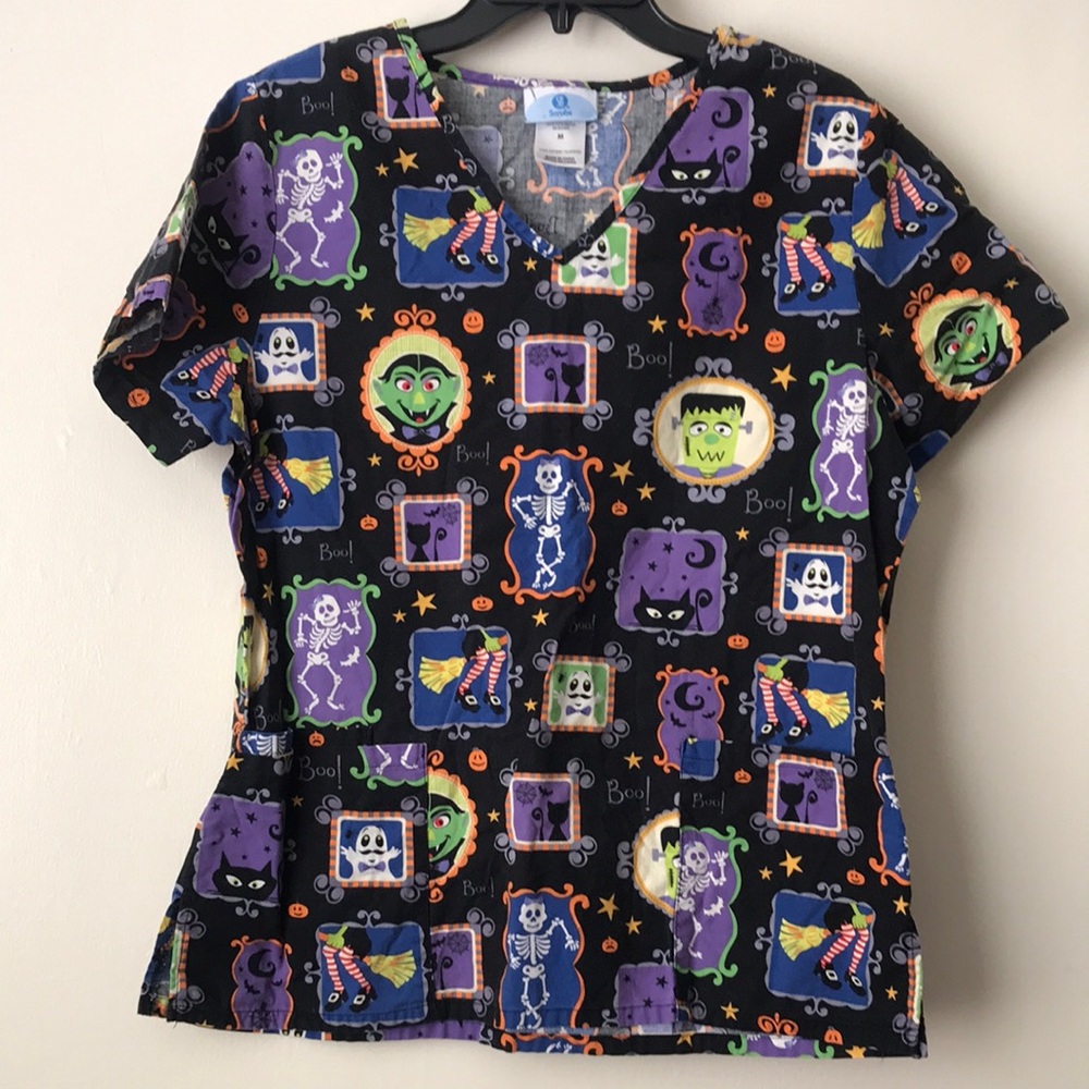Halloween Themed Scrub Top women size M